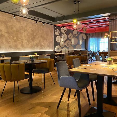 Hotel-Restaurant-Vinothek Felix Sommer Auersthal Экстерьер фото